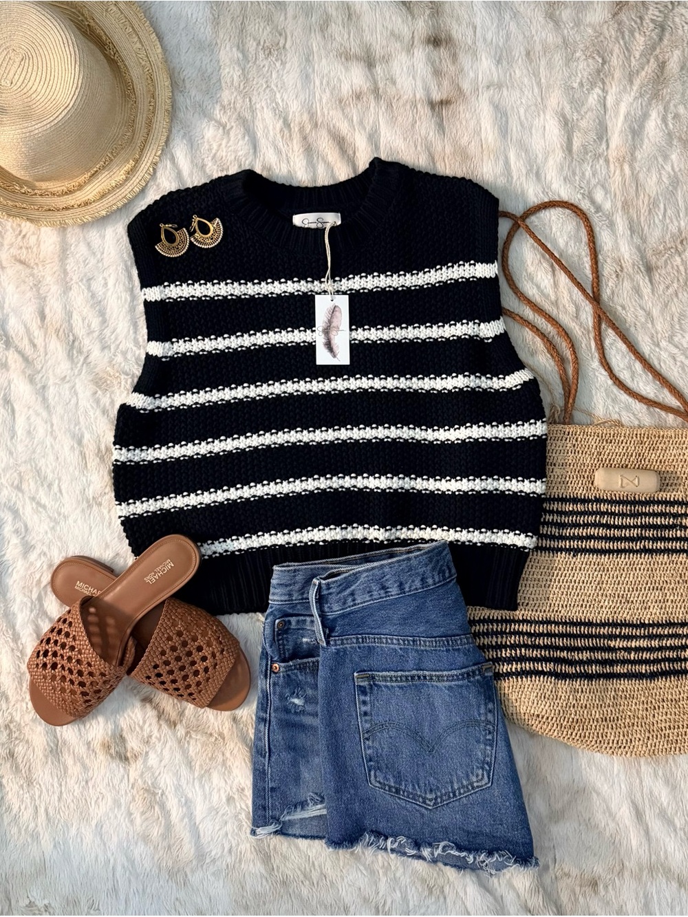 NWT Jessica Simpson cropped knit sleeveless top / sweater